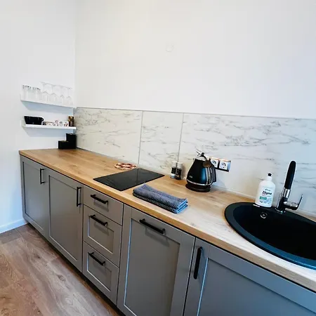 Apartment Cherry