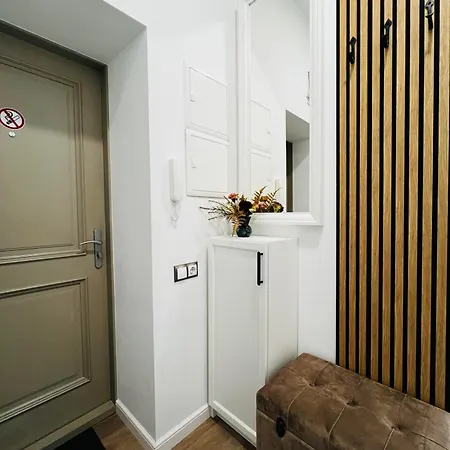 Cherry Apartment
