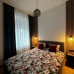 Cherry Apartment *